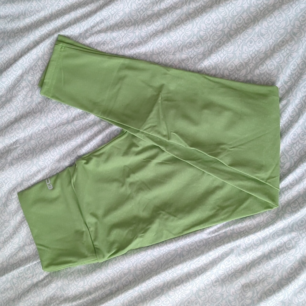 NWOT Echt Green Speckle Leggings